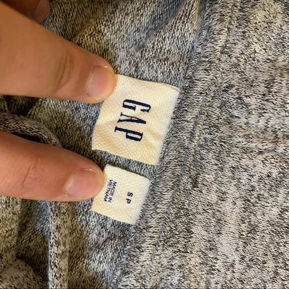 GAP FLOWY SWEATER - Picture 3 of 3